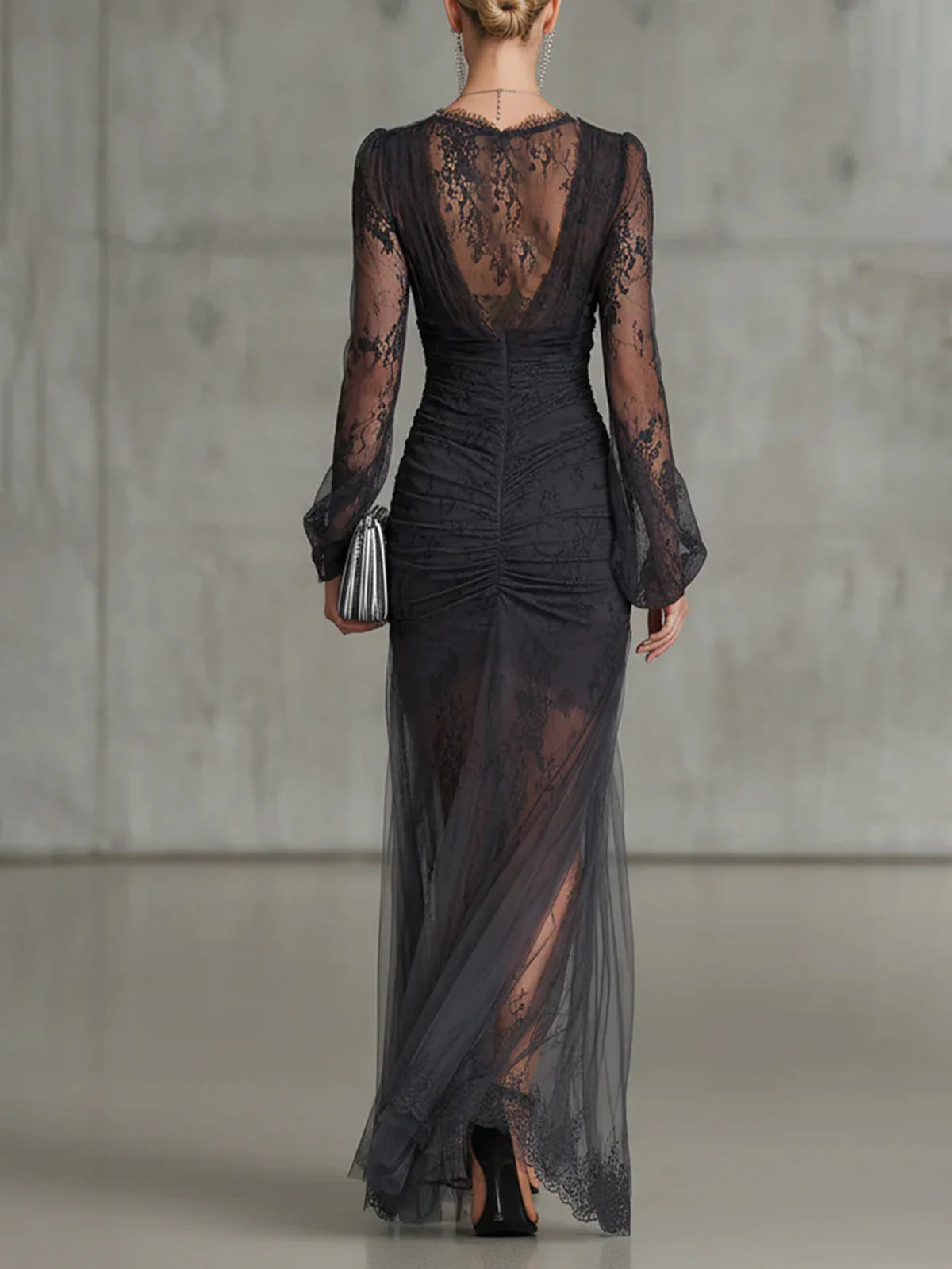 Adriana | Vestito in Pizzo con Apertura