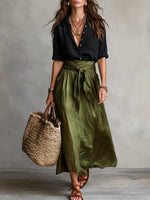 Set di Due Pezzi: Camicia Nera e Gonna Midi Verde Oliva