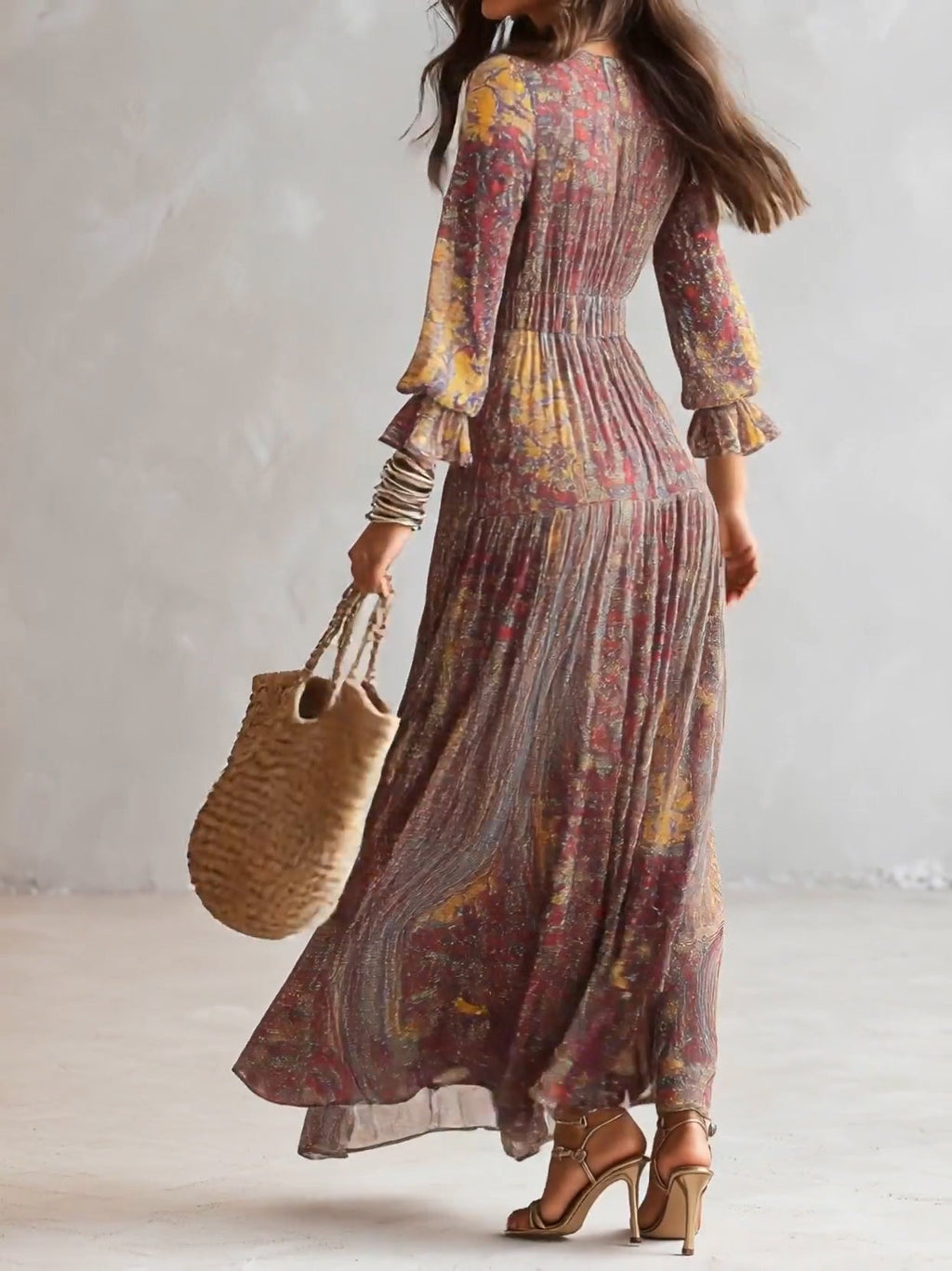 Amara | Vestito Paisley con Scollatura a V
