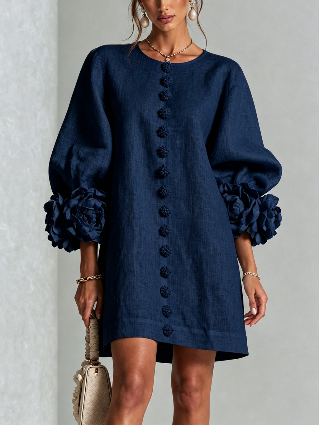 Mara | Vestito Mini con Bottoni e Fiori Marini e Polsini Floreali Impattanti