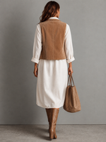 Completo di Vestito Midi in Velluto Marrone e Camicia Bianca a Due Pezzi
